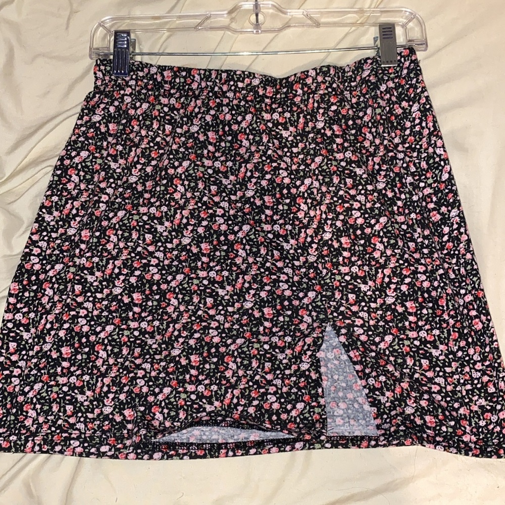 Floral tight skirt